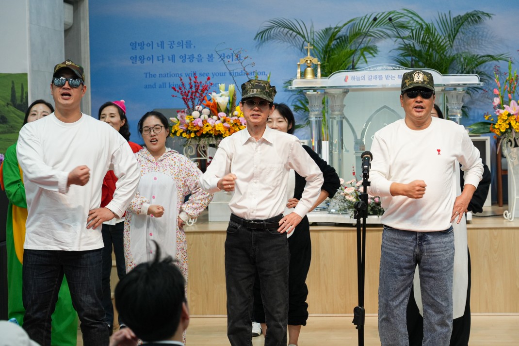 810531141fd4a26bd673ddea149ef0de_1764337805_43.jpg